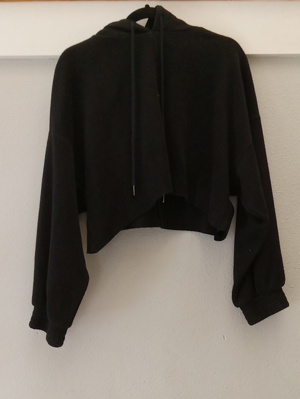 Abound Black Cropped Hoodie Sweatshirt